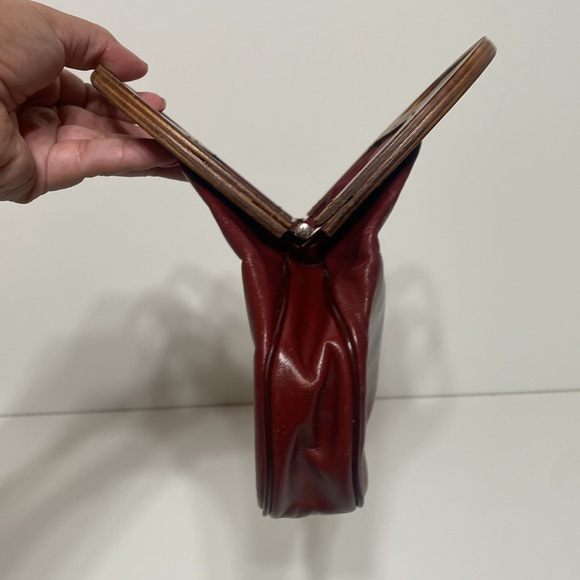 Vintage Etienne Aigner Leather Clutch Handbag with Wooden Handle - Picture 16 of 17